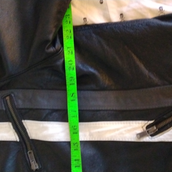 Black leather jacket men's size medium - Picture 11 of 12